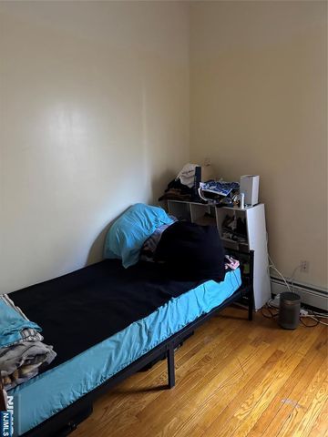 25 Burgess Place, Passaic, NJ 07055