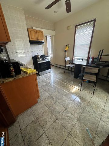 25 Burgess Place, Passaic, NJ 07055