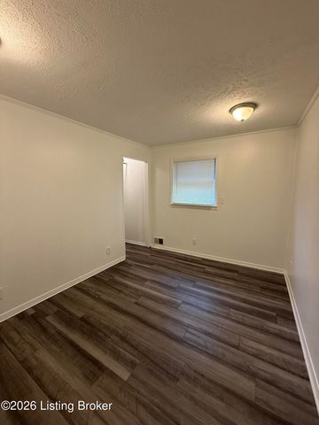 4206 Dover Rd, Louisville, KY 40216