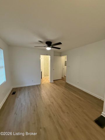 4206 Dover Rd, Louisville, KY 40216