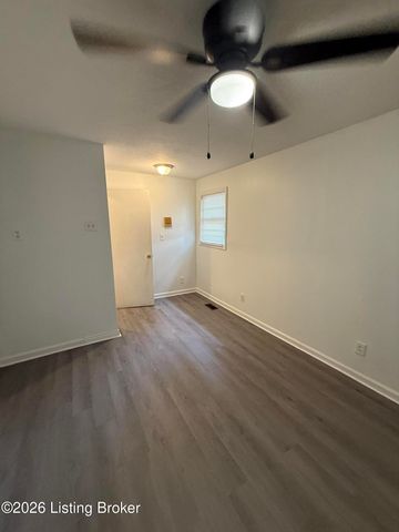 4206 Dover Rd, Louisville, KY 40216