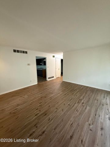 4206 Dover Rd, Louisville, KY 40216