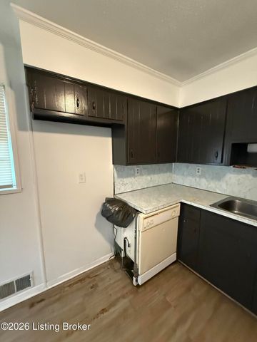 4206 Dover Rd, Louisville, KY 40216