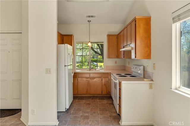 16 Silkwood, Chico, CA 95973