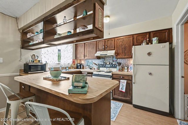 914 Timber Creek Drive 13, Grand Ledge, MI 48837