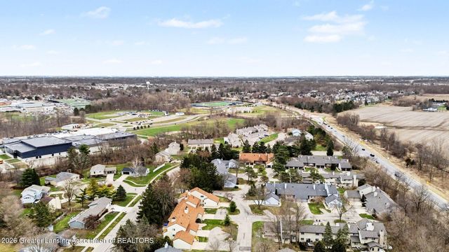 914 Timber Creek Drive 13, Grand Ledge, MI 48837