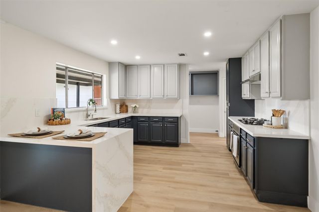 124 Lazy Lane, Baytown, TX 77520