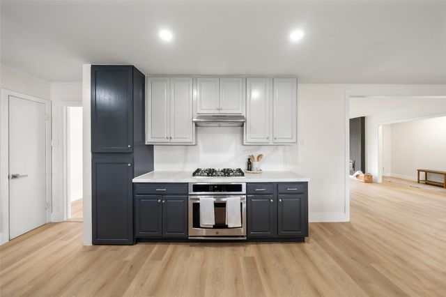 124 Lazy Lane, Baytown, TX 77520