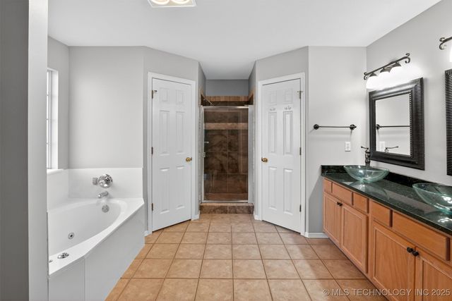 1429 N Yellowood Avenue, Broken Arrow, OK 74012