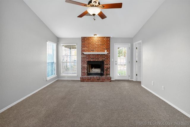 1429 N Yellowood Avenue, Broken Arrow, OK 74012