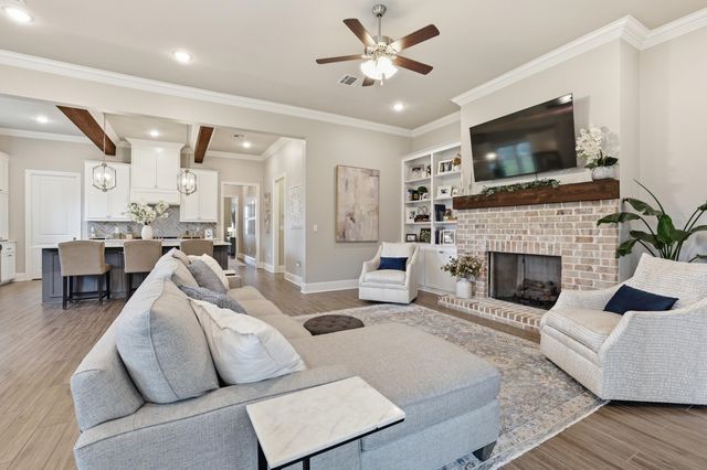 114 Lake Hudson Circle, Thibodaux, LA 70301