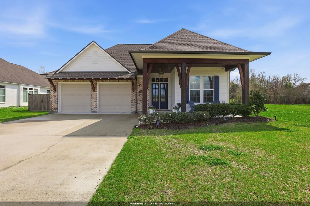 114 Lake Hudson Circle, Thibodaux, LA 70301