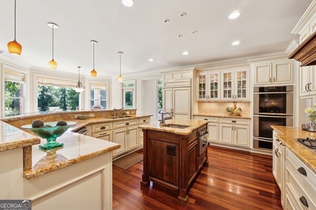 6935 Wakehurst Place, Cumming, GA 30040