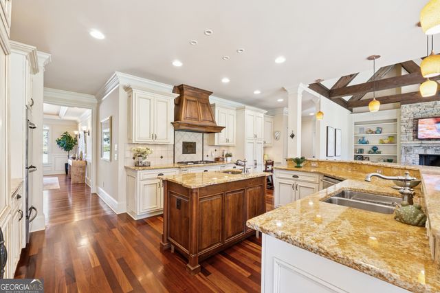 6935 Wakehurst Place, Cumming, GA 30040