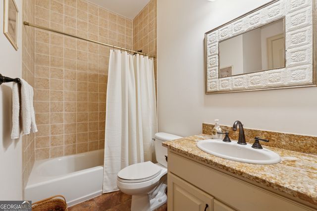 6935 Wakehurst Place, Cumming, GA 30040