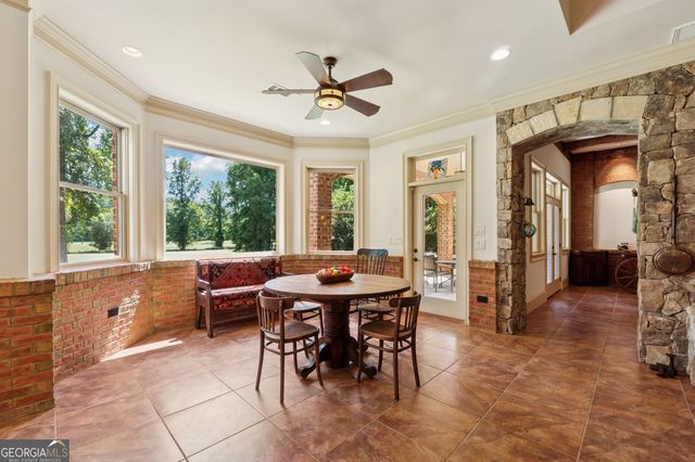 6935 Wakehurst Place, Cumming, GA 30040