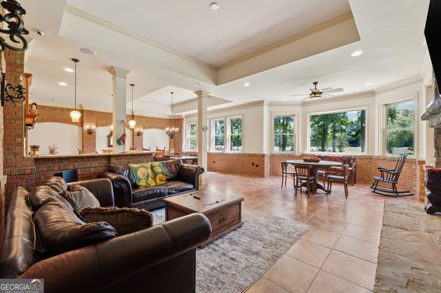 6935 Wakehurst Place, Cumming, GA 30040