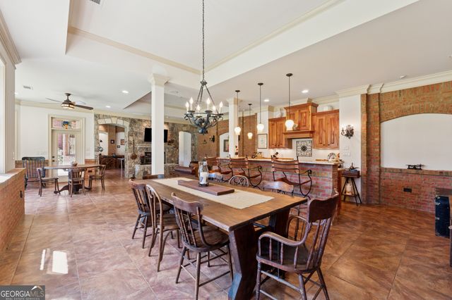 6935 Wakehurst Place, Cumming, GA 30040