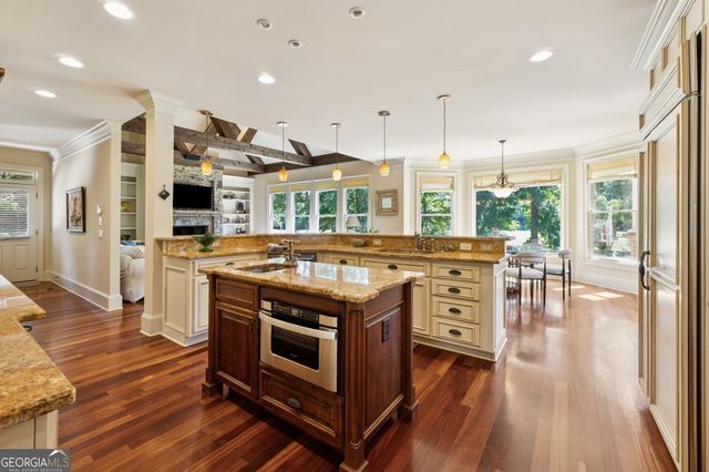 6935 Wakehurst Place, Cumming, GA 30040