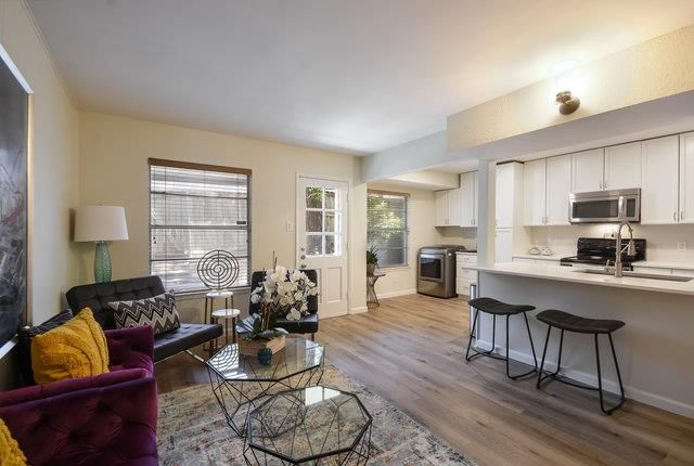 841 E Oltorf ST, Austin, TX 78704