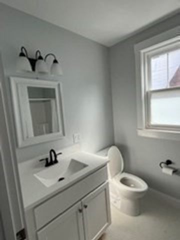 29 Orange St. B, Boston, MA 02131