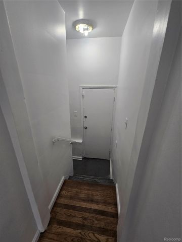 8842 Longacre Street, Detroit, MI 48228