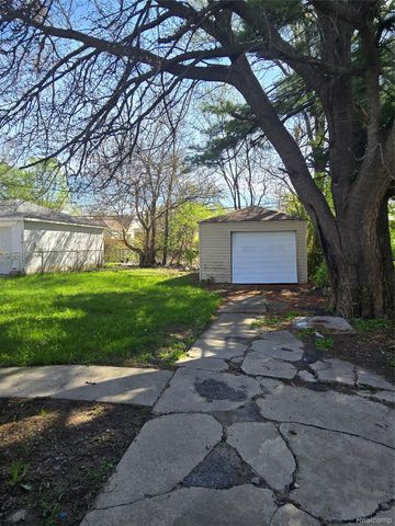 8842 Longacre Street, Detroit, MI 48228