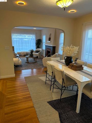 2426 West Street, Berkeley, CA 94702