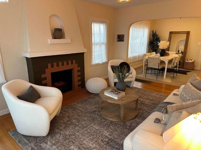 2426 West Street, Berkeley, CA 94702