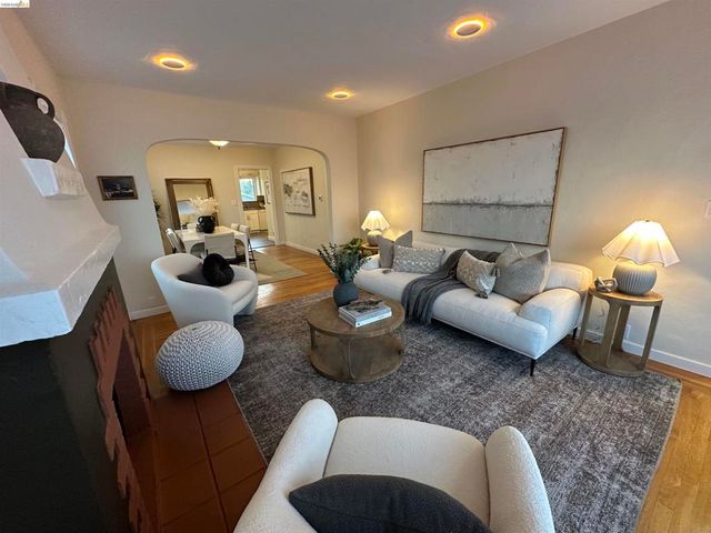 2426 West Street, Berkeley, CA 94702
