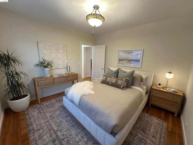 2426 West Street, Berkeley, CA 94702
