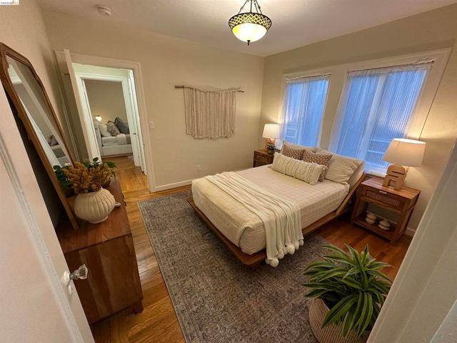 2426 West Street, Berkeley, CA 94702