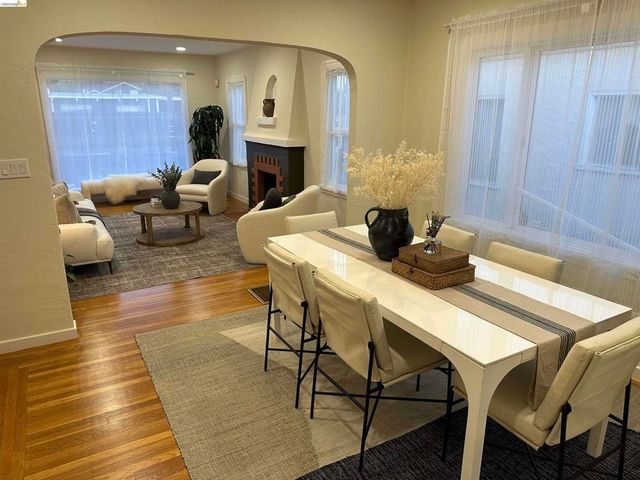 2426 West Street, Berkeley, CA 94702