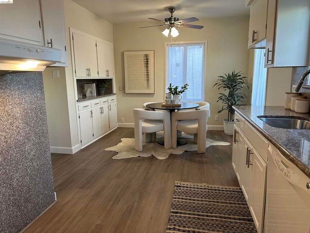 2426 West Street, Berkeley, CA 94702