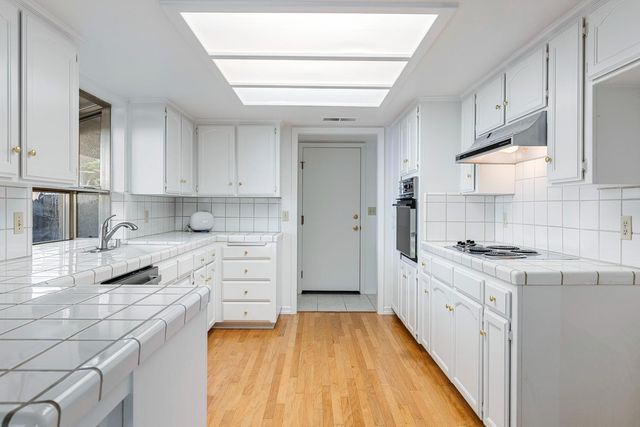 6363 N Gilroy Avenue, Fresno, CA 93722