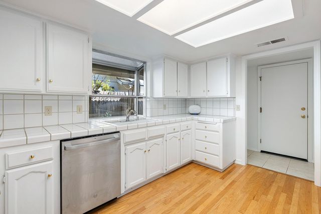 6363 N Gilroy Avenue, Fresno, CA 93722