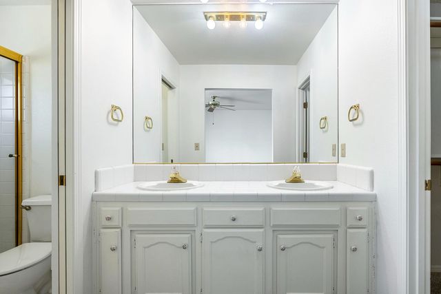 6363 N Gilroy Avenue, Fresno, CA 93722