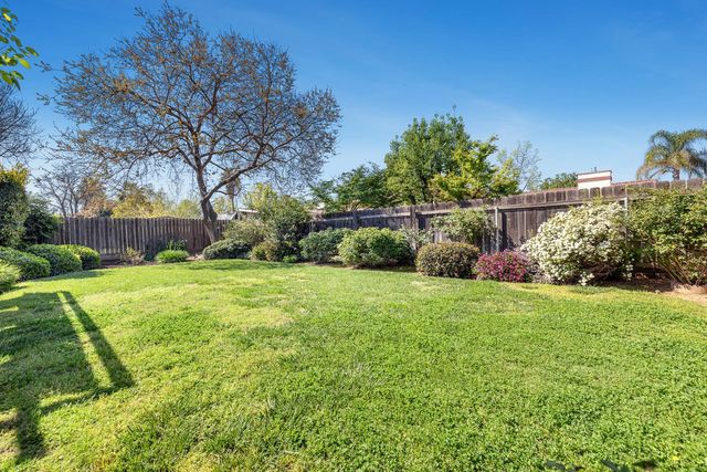 6363 N Gilroy Avenue, Fresno, CA 93722