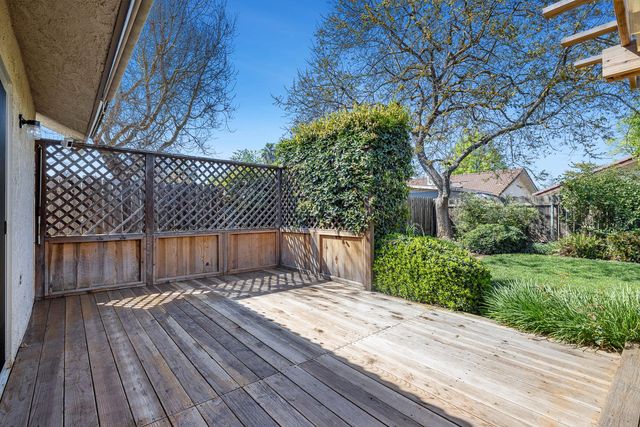 6363 N Gilroy Avenue, Fresno, CA 93722