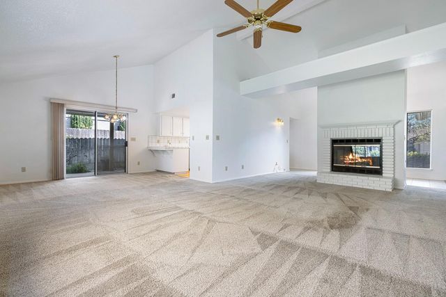 6363 N Gilroy Avenue, Fresno, CA 93722