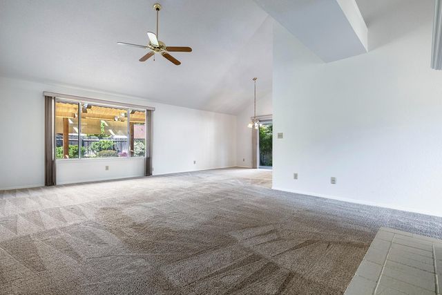 6363 N Gilroy Avenue, Fresno, CA 93722