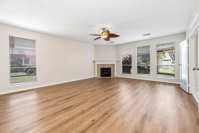 7902 Feather Springs, Houston, TX 77095