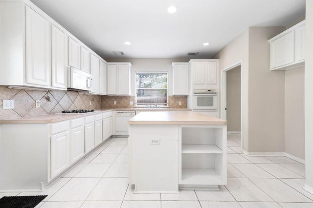 7902 Feather Springs, Houston, TX 77095