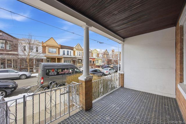 1739 W 9th Street, Brooklyn, NY 11223