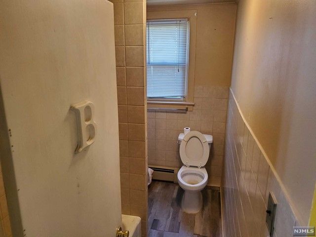 454 South Riverview Drive, Totowa, NJ 07512