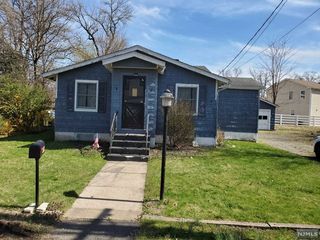 454 South Riverview Drive, Totowa, NJ 07512