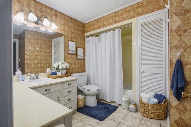 1712 Charles Drive, Lake Charles, LA 70605