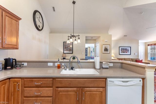 604 Tabb Smith TRL, Yorktown, VA 23693