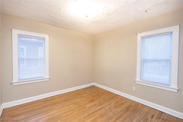 2297 Ogontz Avenue, Lakewood, OH 44107