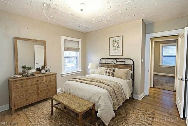 2297 Ogontz Avenue, Lakewood, OH 44107